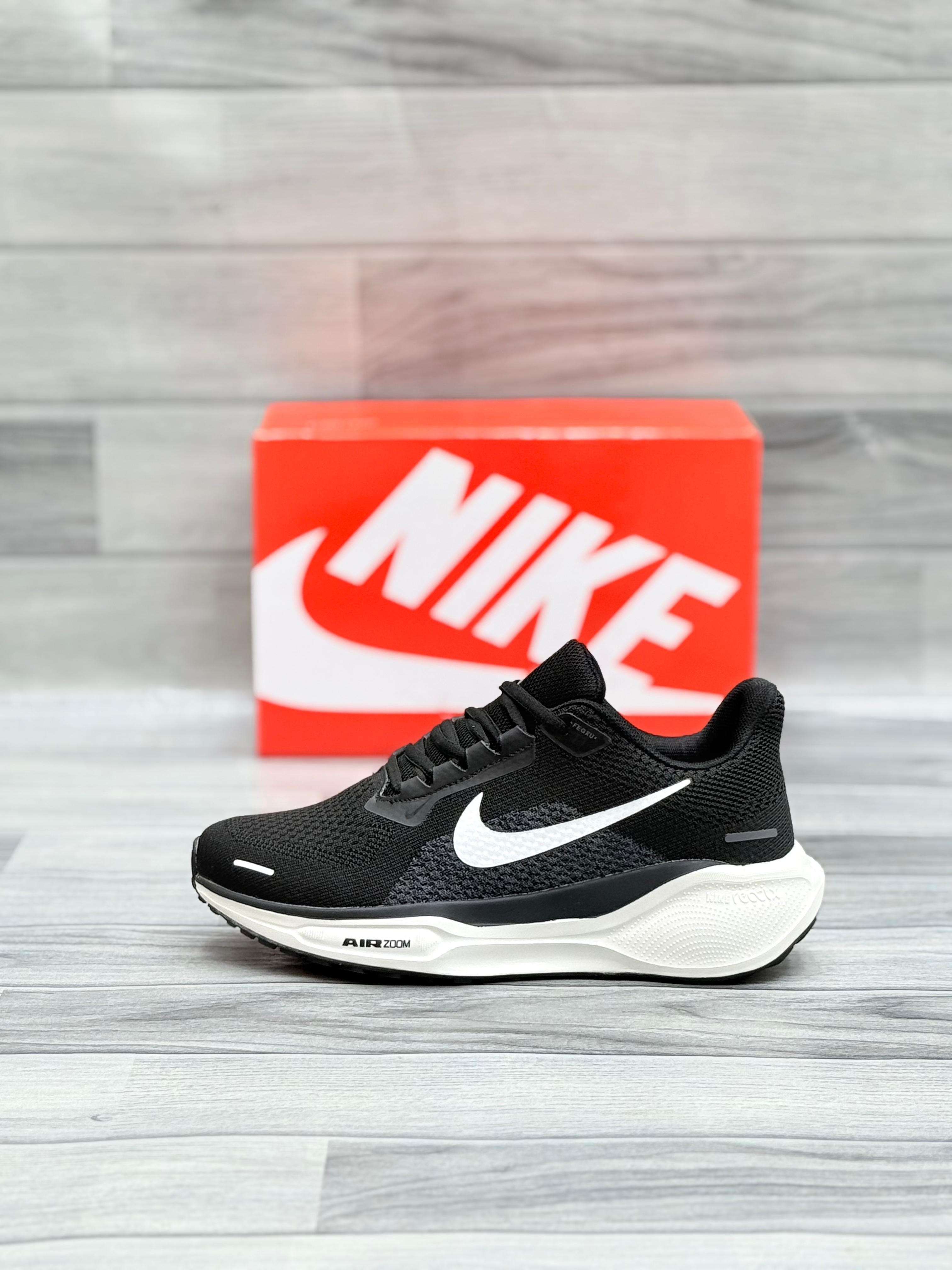 Nike Air Zoom Men's Running Shoes – Black & White