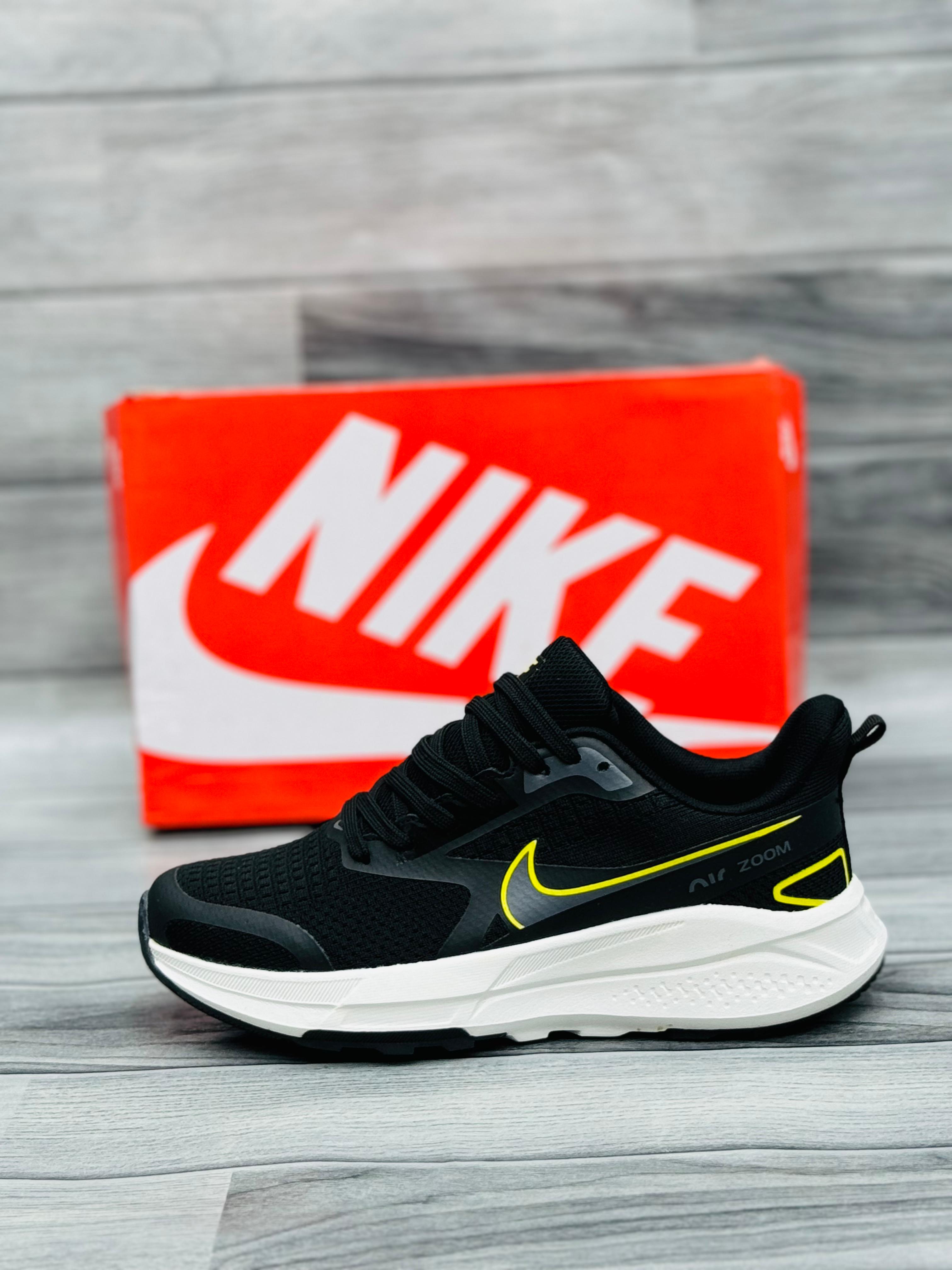 Nike Air Zoom Men's Running Shoes – Black & Yellow