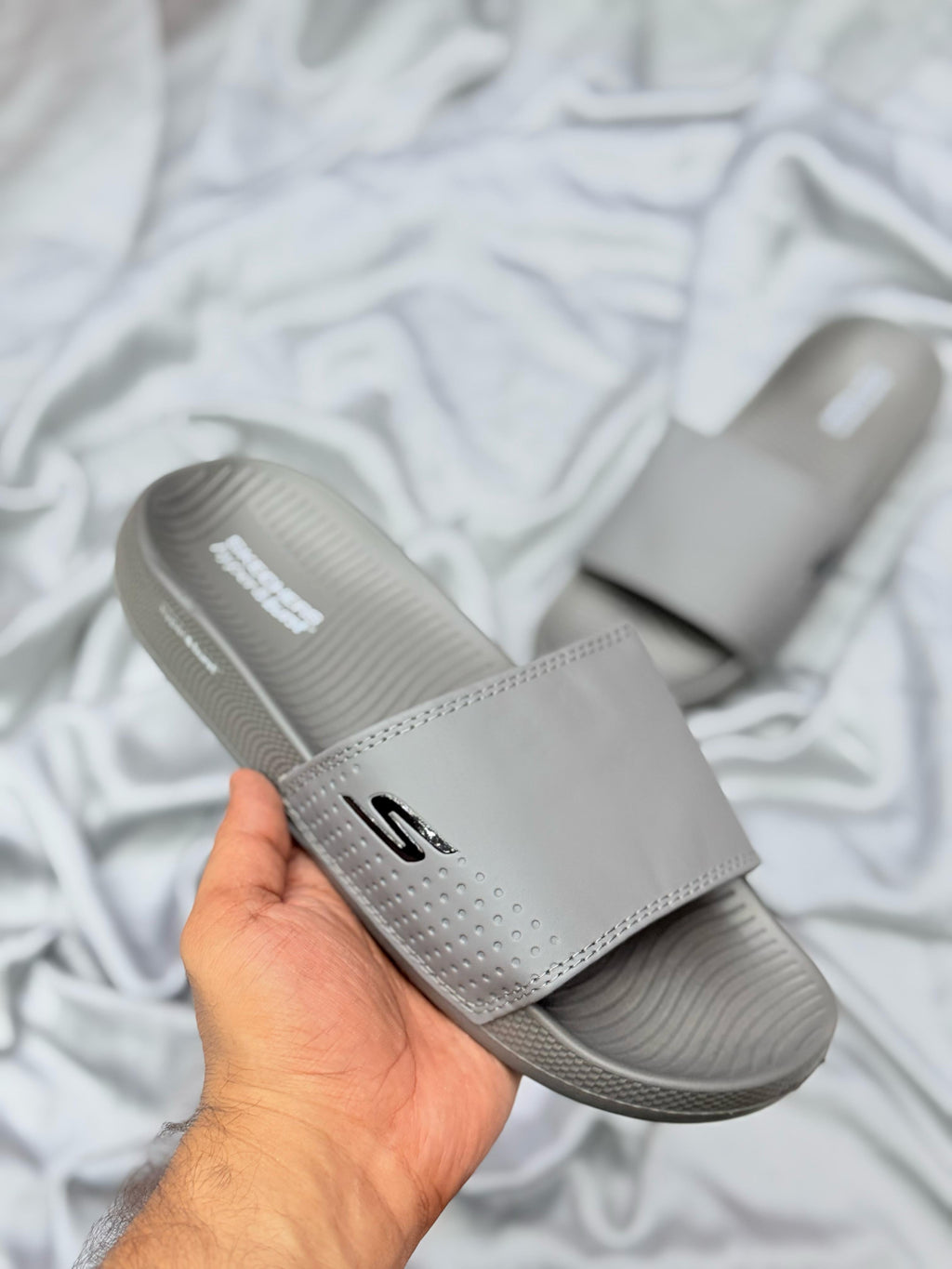 Skechers Premium Comfort Slides – Gray Vibe