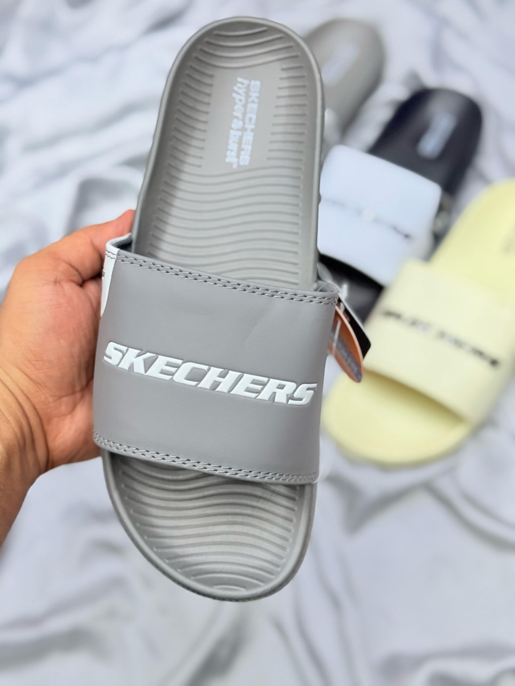 Skechers Premium Slides – Gray Vibe