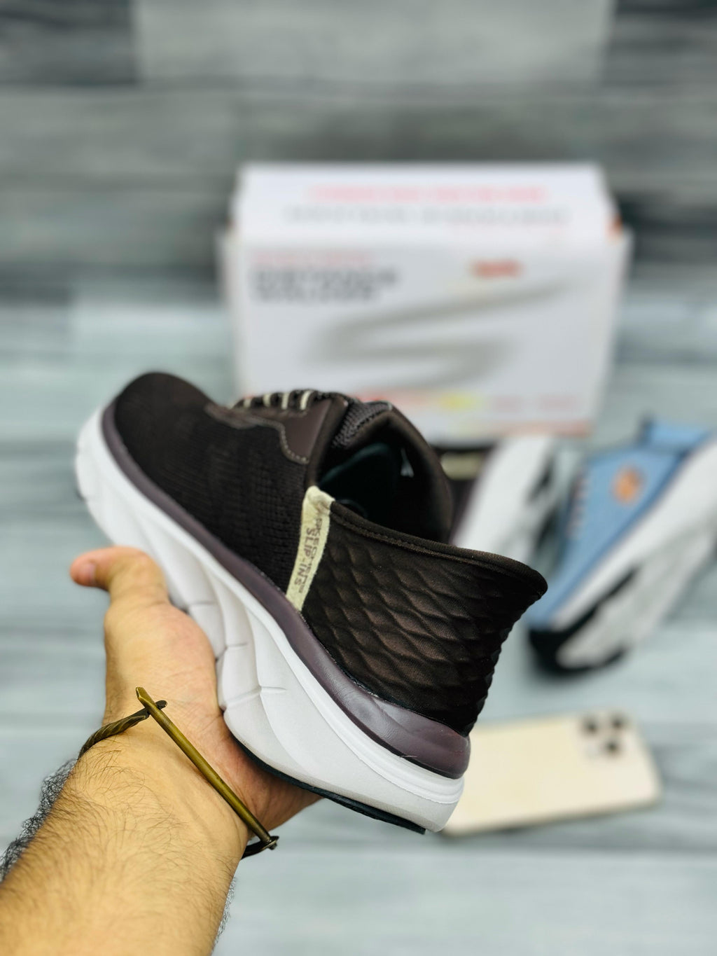 Skechers D’Lux Walker – Ultra Comfortable Walking Shoes