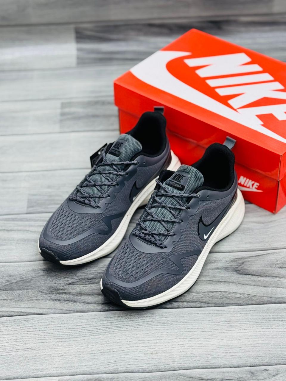 Nike Zoom Running Sneakers – Ultimate Comfort & Performance