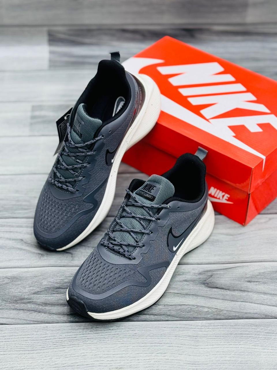 Nike Zoom Running Sneakers – Ultimate Comfort & Performance