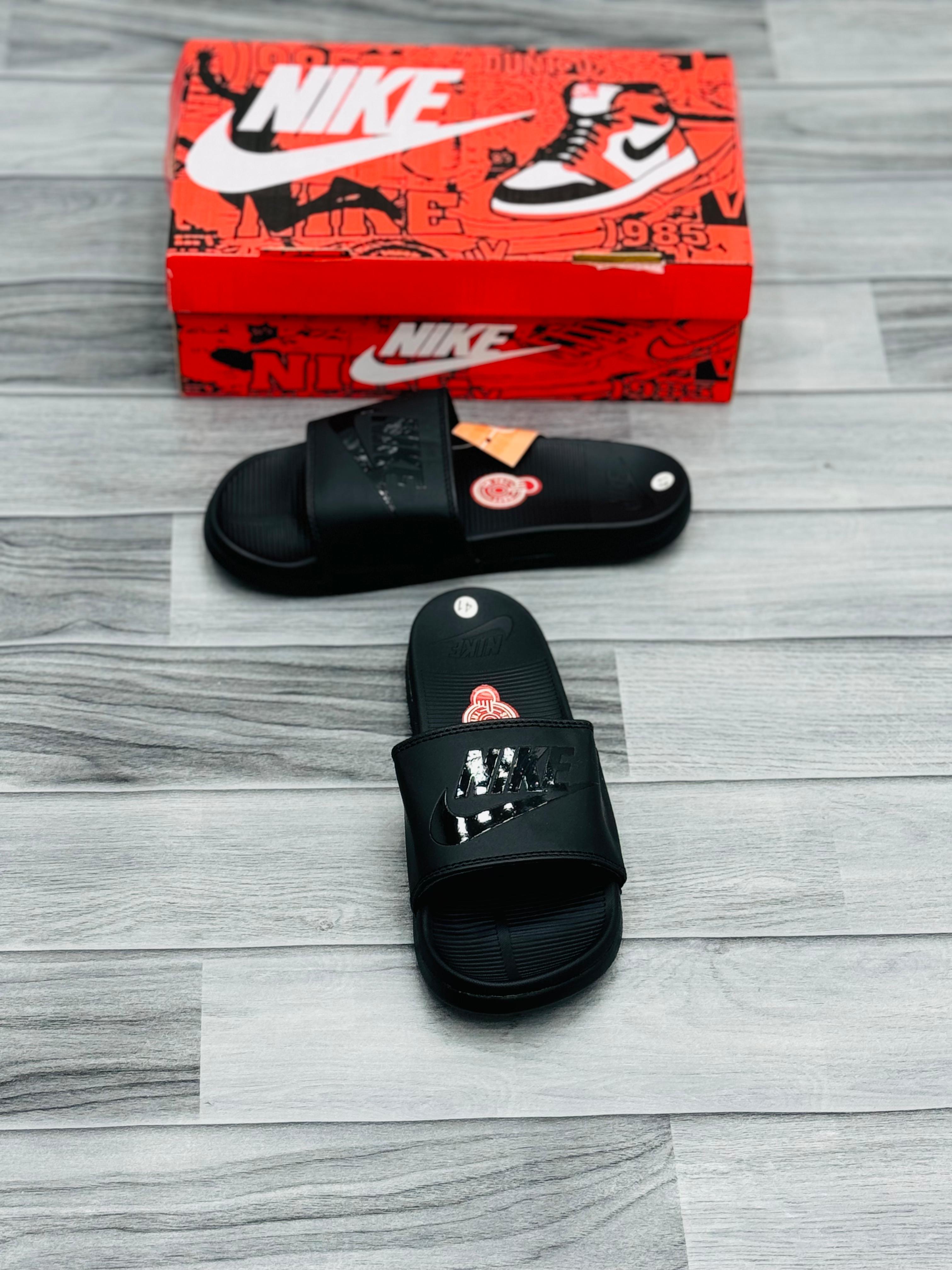 Nike Benassi Just Do It Slides – Black & White