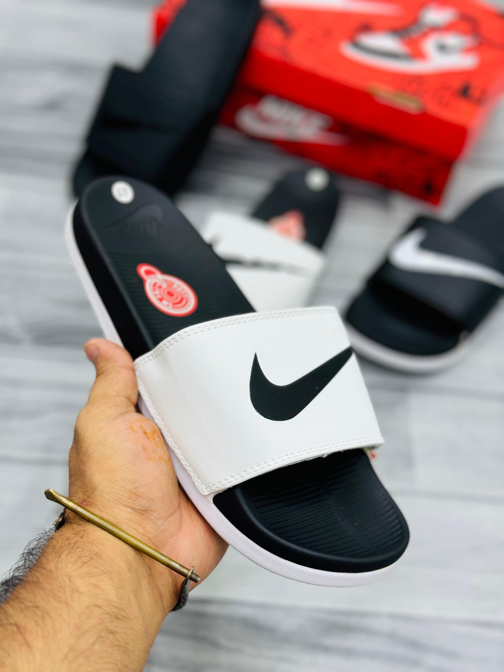 Nike Benassi Swoosh Slides – Black & White