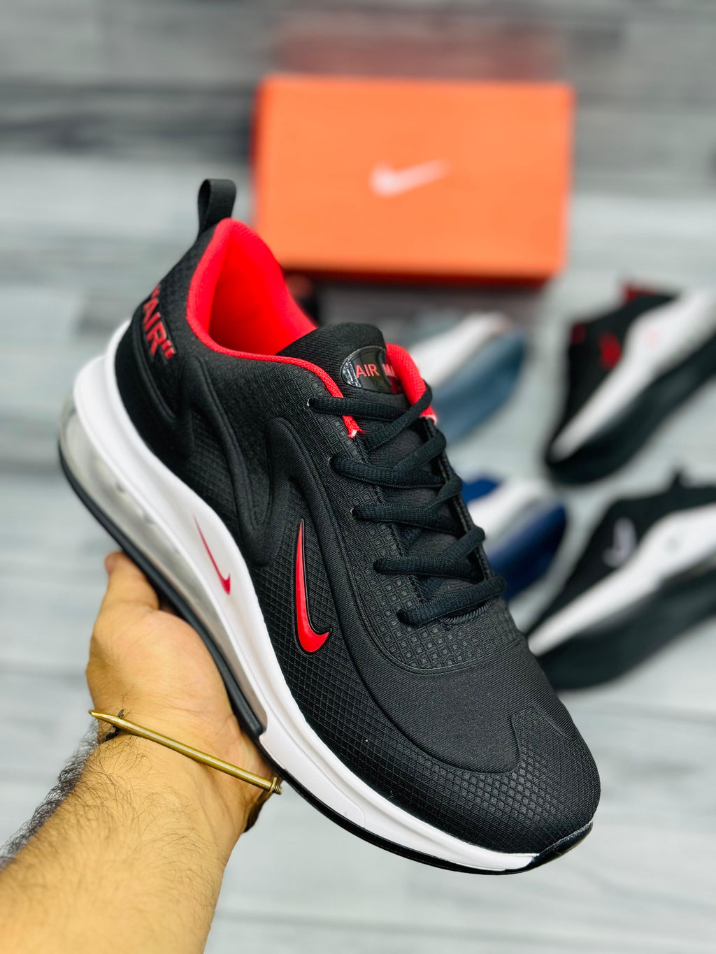 Nike Air Max 720 Black Red