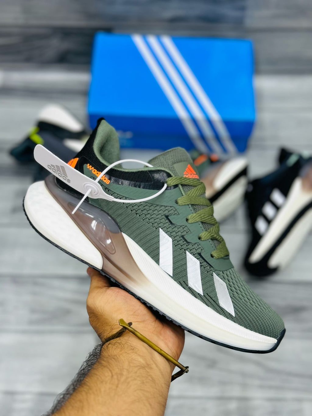 Premium & Stylish Running Shoes – Lightweight & Breathable