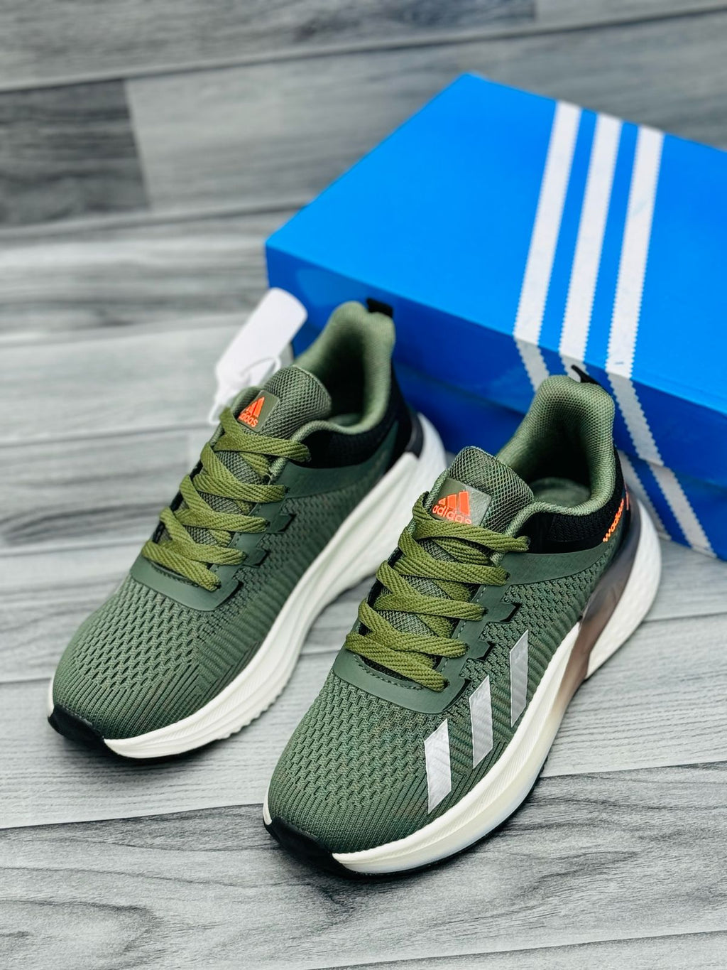 Premium & Stylish Running Shoes – Lightweight & Breathable