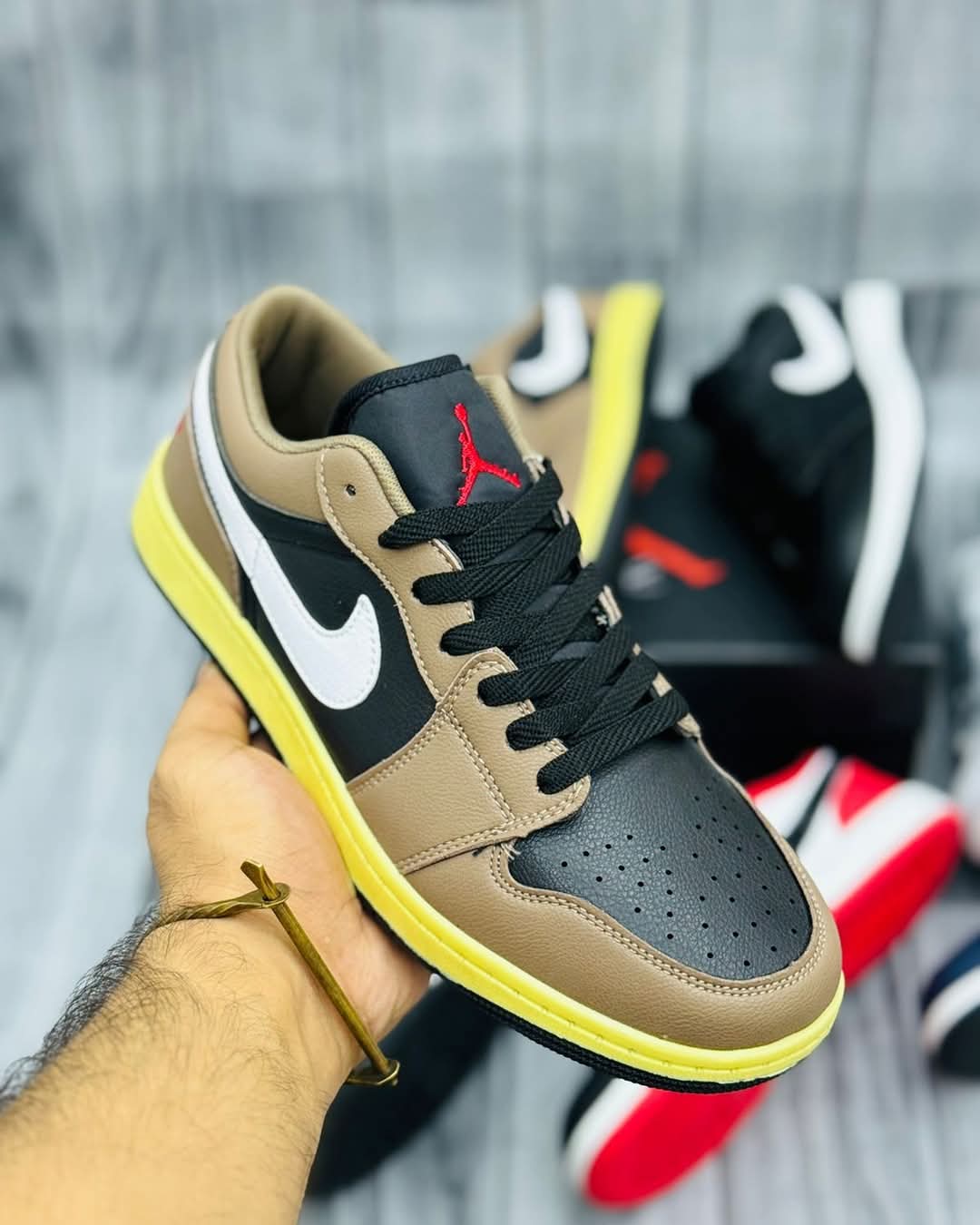 Air Jordan 1 Low Mocha Yellow