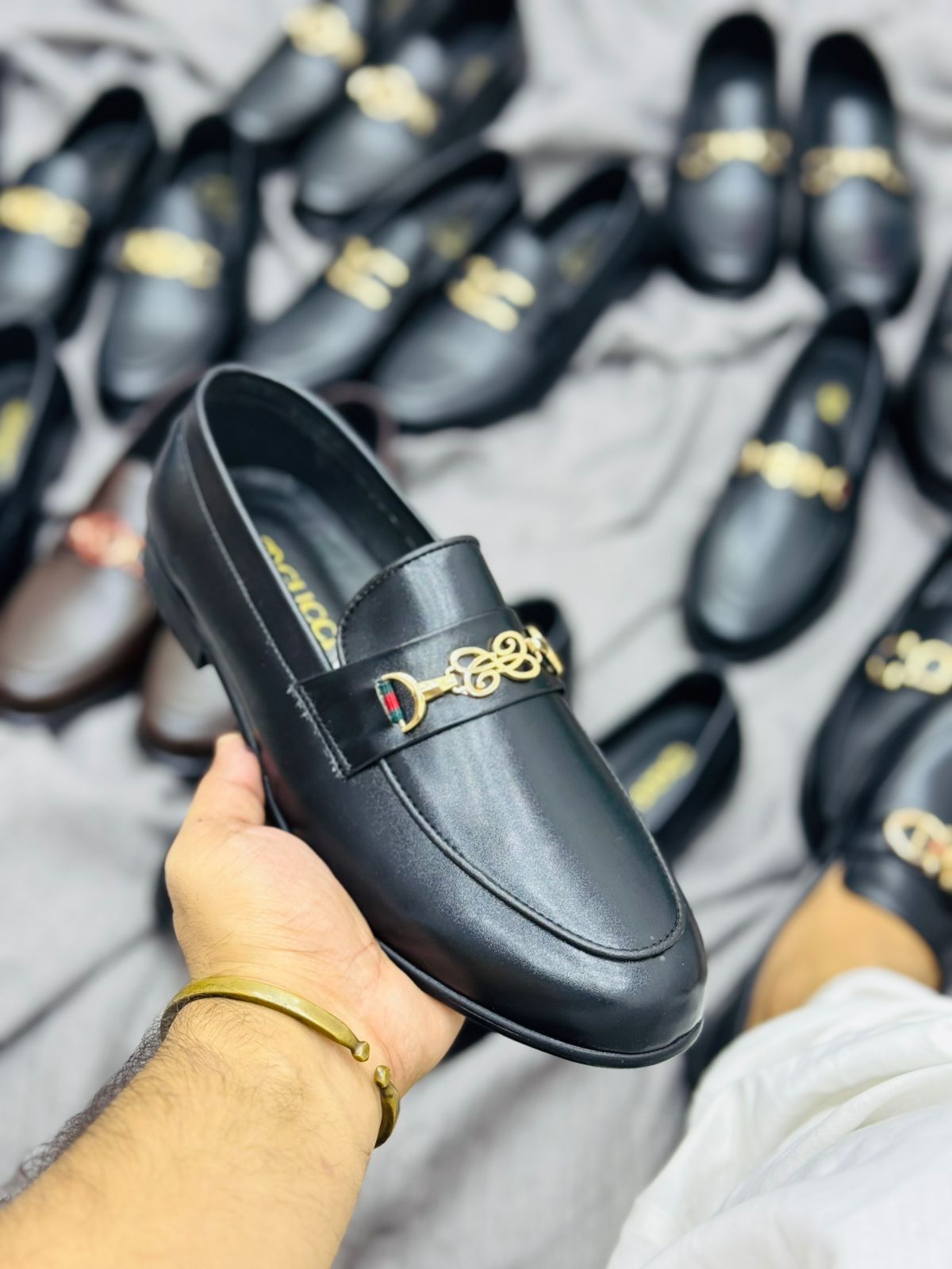 Luxury Gucci Black Leather Loafers with Gold Buckle – Premium Elegance