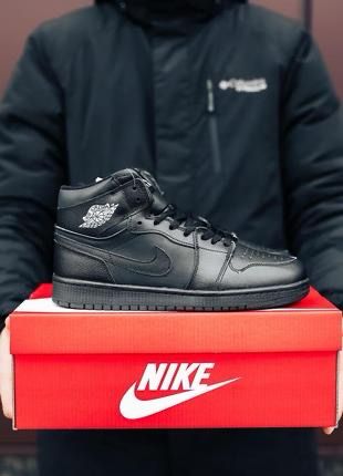 Air Jordan 1 Mid – Triple Black Edition