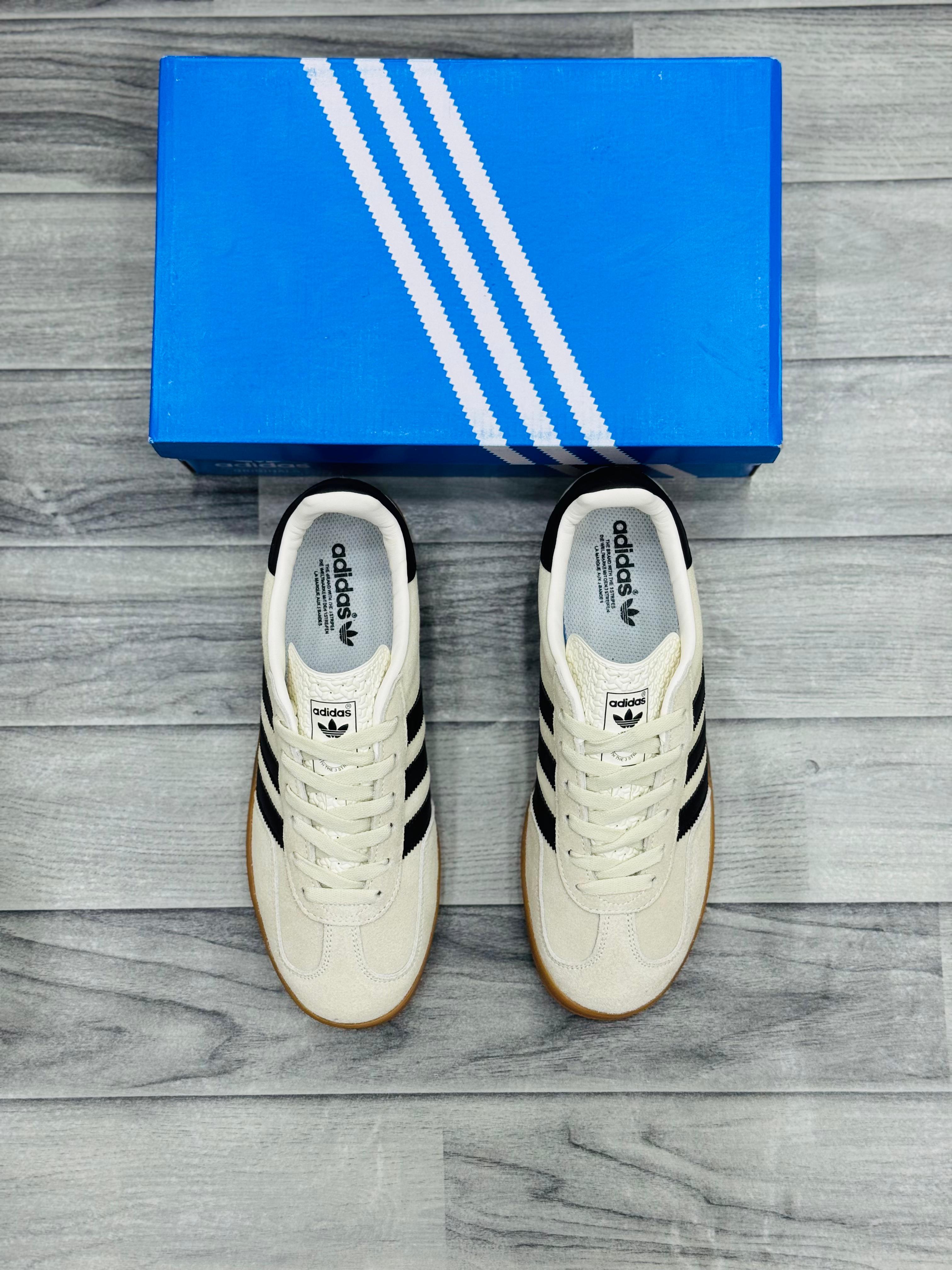 Adidas Gazelle Off White Sneakers – Classic Gum Sole