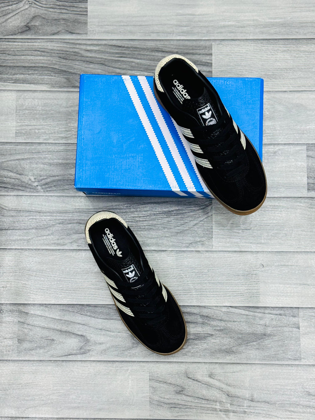 Adidas Gazelle Black & white with a textured pattern Sneakers