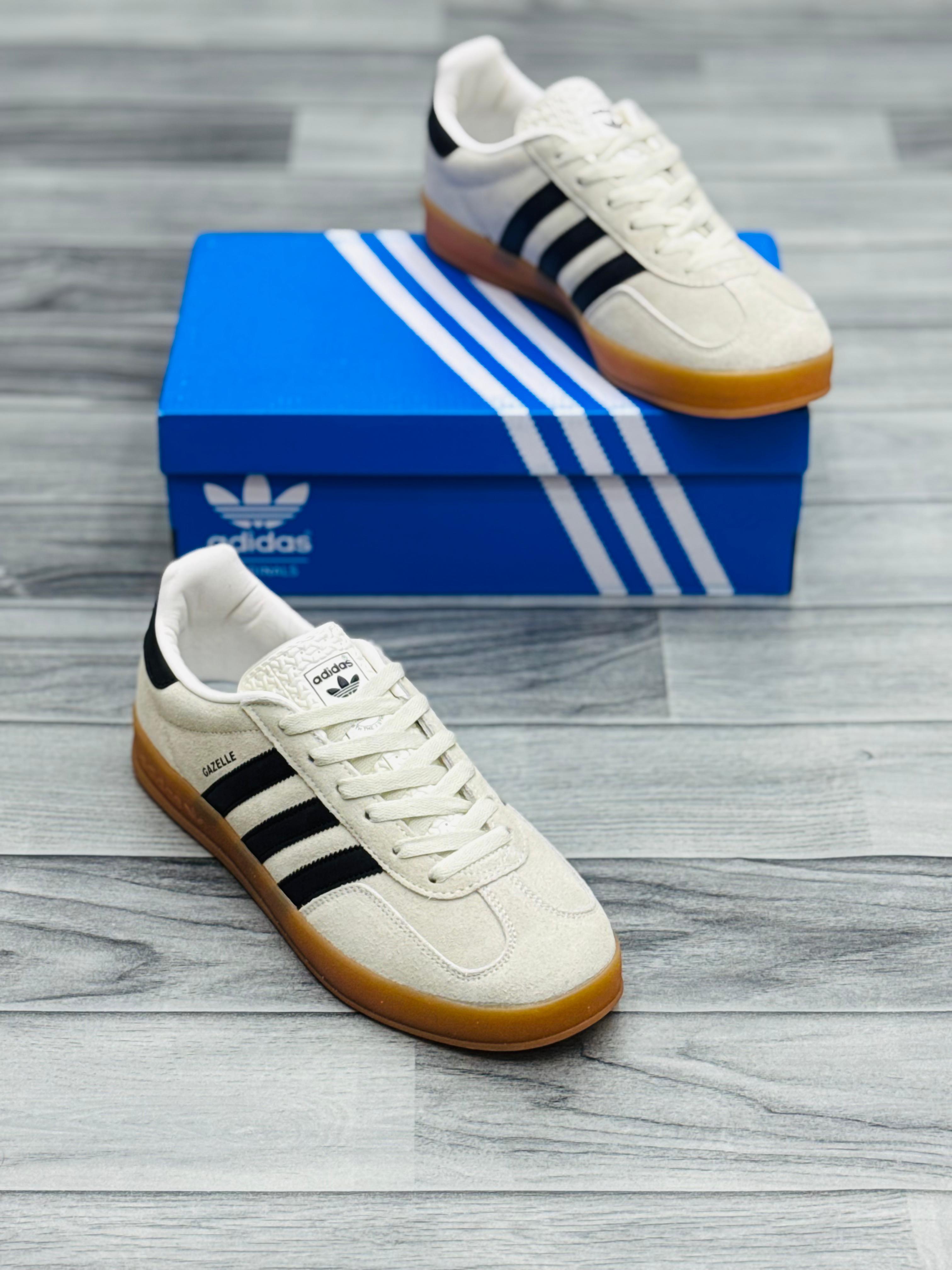 Adidas Gazelle Off White Sneakers – Classic Gum Sole