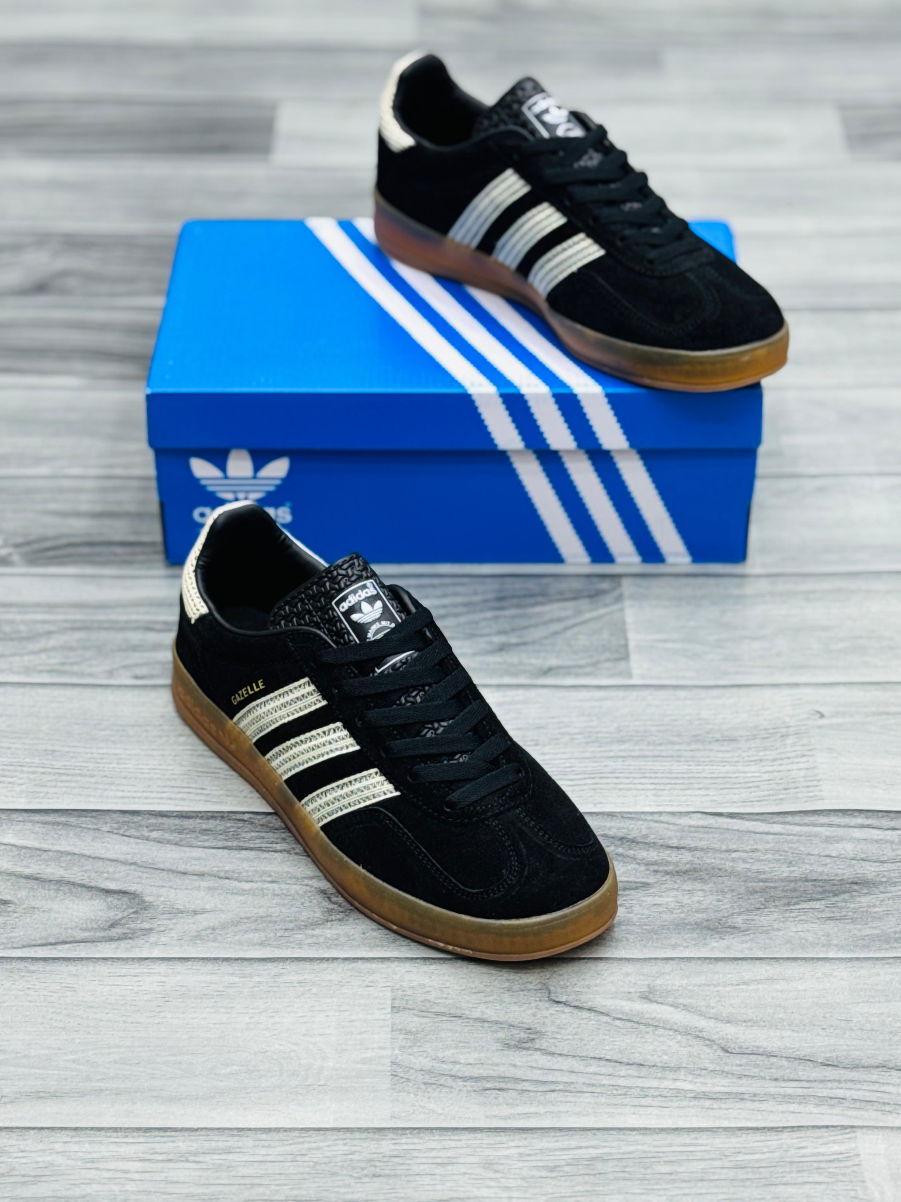Adidas Gazelle Black & white with a textured pattern Sneakers