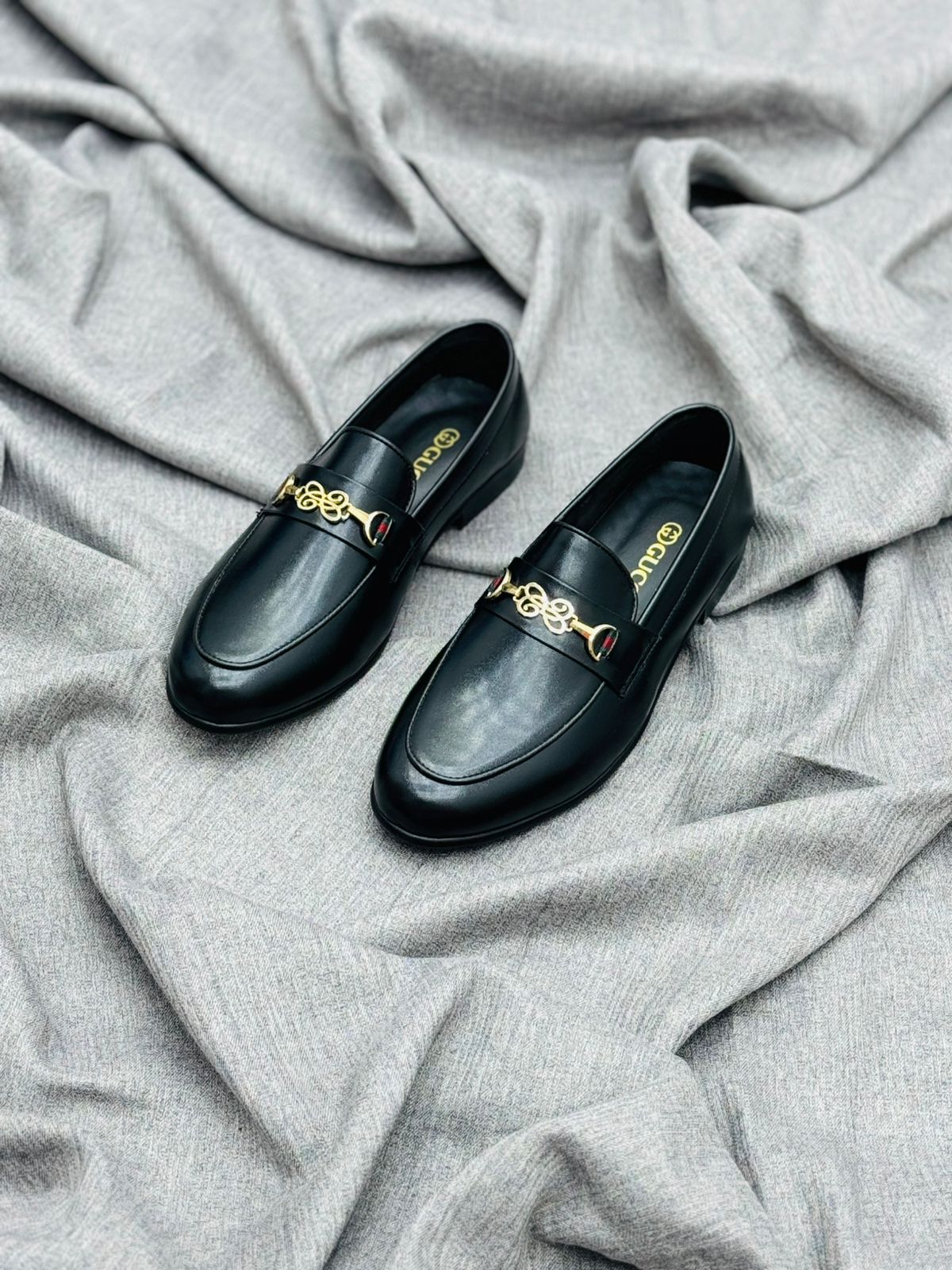 Luxury Gucci Black Leather Loafers with Gold Buckle – Premium Elegance